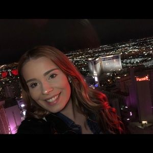 Meet your Posher, Cristina